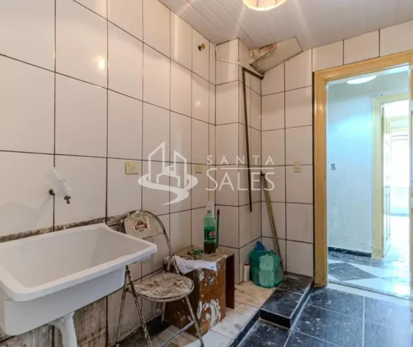 Apartamento à venda no Centro de São Paulo-SP: 2 quartos, 1 sala, 1 banheiro, 1 vaga de ga