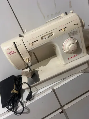Maquina de costurar Singer