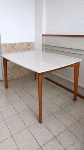 Mesa Astro (semi nova)