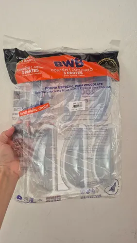 Forma de ovo de Páscoa em fatias