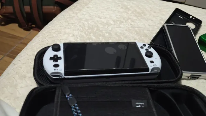 GPD Win 4 AMD Ryzen 7 6800U (retirada ou concerto)