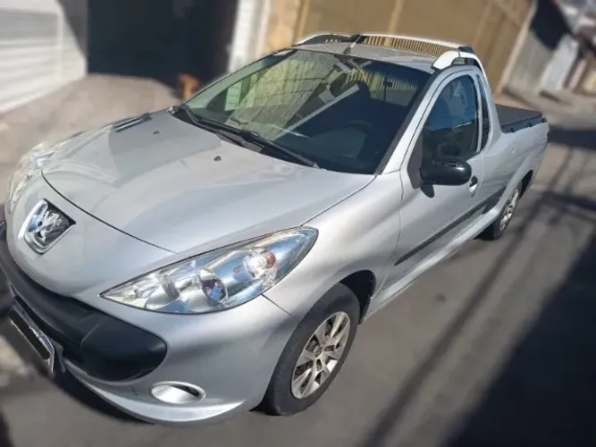 Peugeot Hoggar XR 1.4 Flex 8V 2P 2011