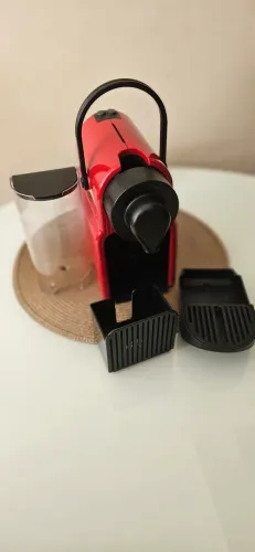 Cafeteira Nespresso C40 Inissia COM DEFEITO (Leia descrição)
