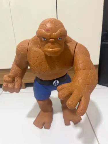 Boneco action figure do coisa 