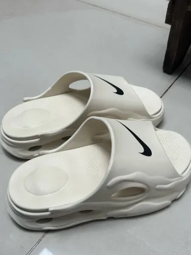 chinelo slide (nike)