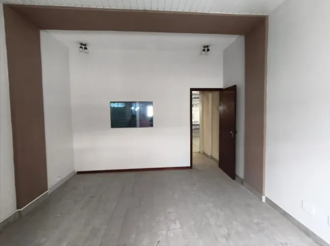 Vendo ou alugo loja shopping Antônio Dutra