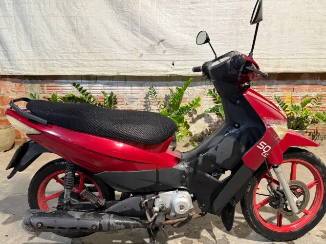VENDE-SE MOTO TRAXX SKY