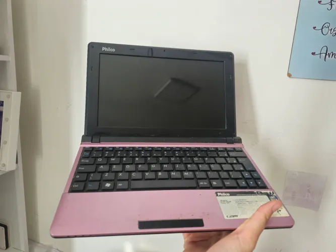 Netbook Philco- M1100BAT-3 Rosa
