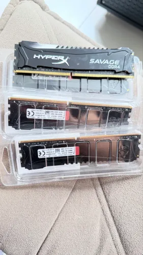 Conjunto HyperX 32GB 3000mHz HX430C15SB2K4/32
