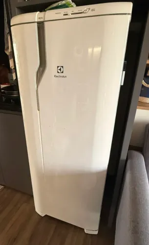 Geladeira Electrolux Uma Porta Branca (RE31) - usada
