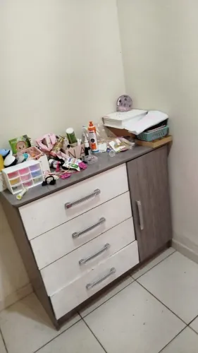Cômoda 4 gavetas