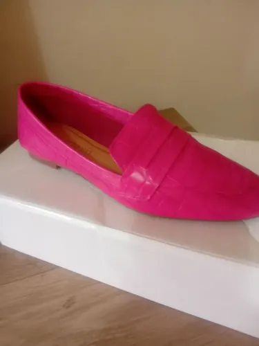 Moça cima Stiletto