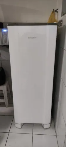 Geladeira Esmaltec