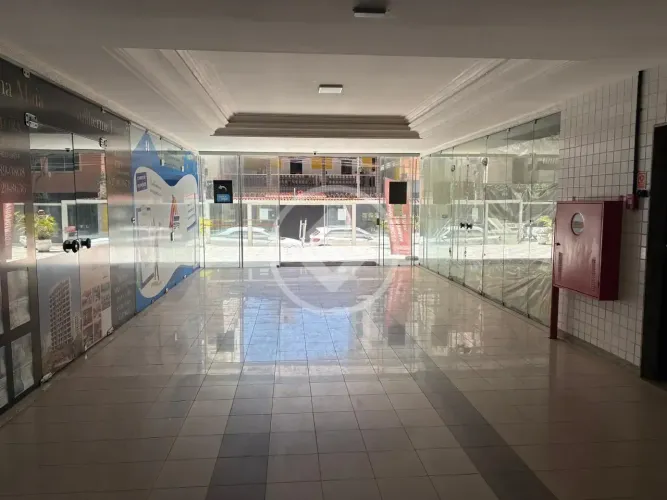 SALA COMERCIAL NA GALERIA PRÉDIO BEIRA MAR ! codigo: 367160