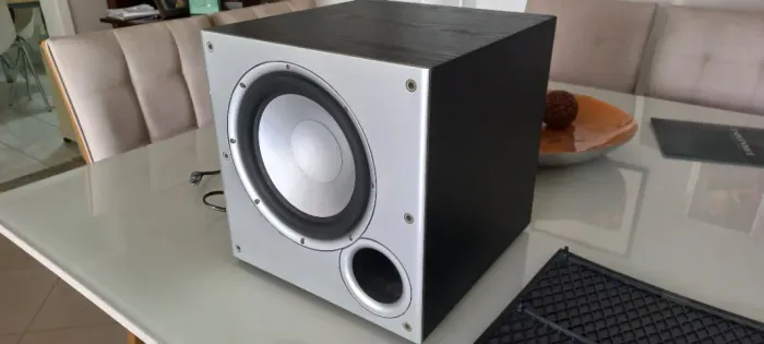 Polk Audio PSW10 Subwoofer ativo de 10" polegadas 100 watts - Preto 120v