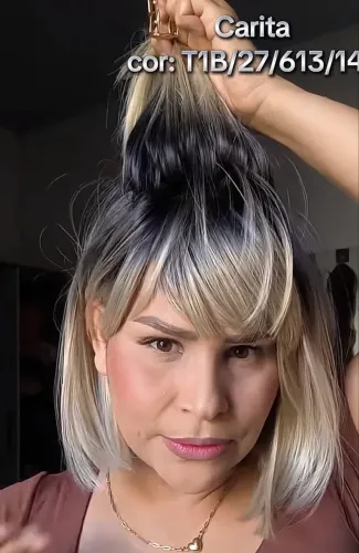 Peruca realista loira