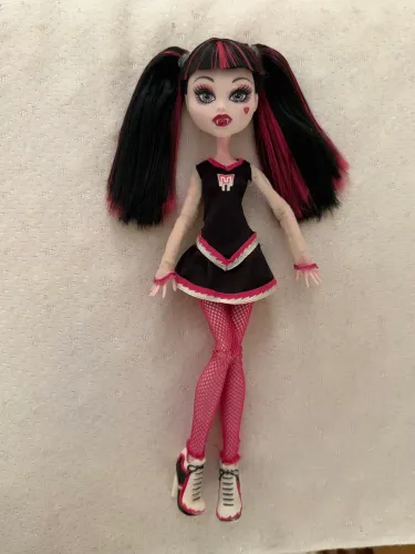 Draculaura g1 2009 monster high