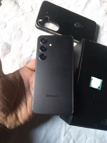 SAMSUNG GALAXY S24