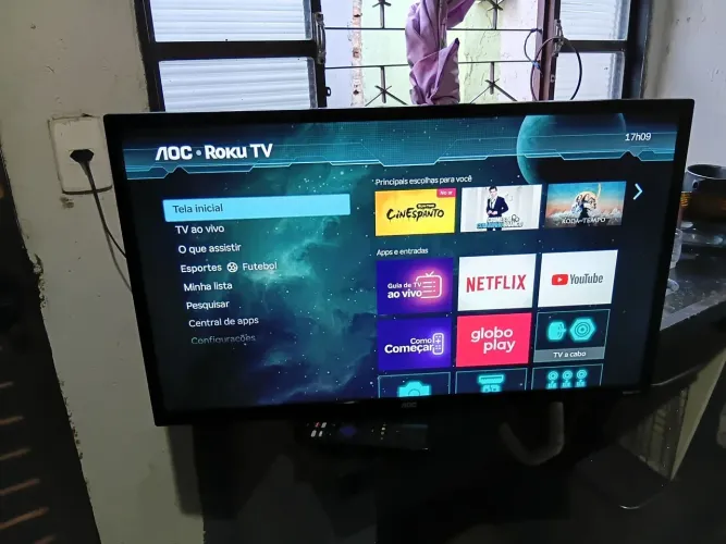 AOC ROKU SMART 32 POLEGADAS EM PERFEITO ESTADO