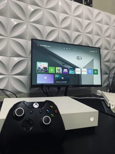 Xbox One S All Digital 1TB + Controle Original + Caixa Original, em estado de novo!!!