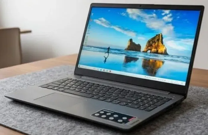 Notebook Lenovo IdeaPad 3 - Ryzen 7 5700U / 8GB RAM / SSD 256GB / Tela Full HD