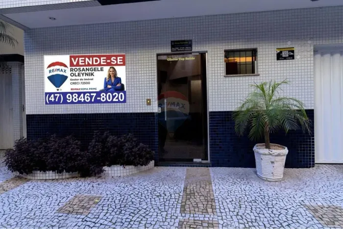 SALA COMERCIAL TÉRREA QUADRA MAR BALNEÁRIO CAMBORIÚ