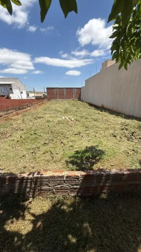Terreno com 206 metros no Jardim Pilar Maringá