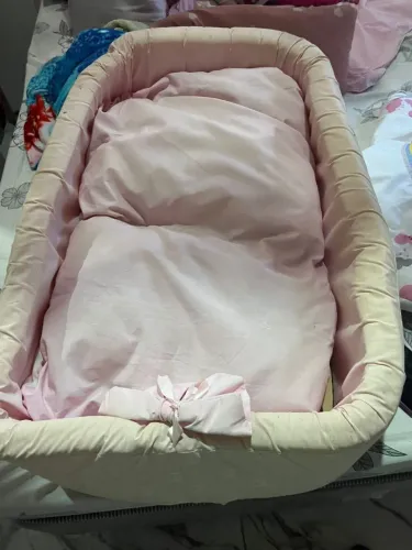Vende-se ninho de bebê