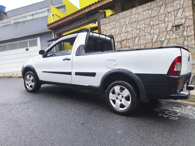 Fiat Strada 1.4 MPI Fire Flex 8V CE 2012