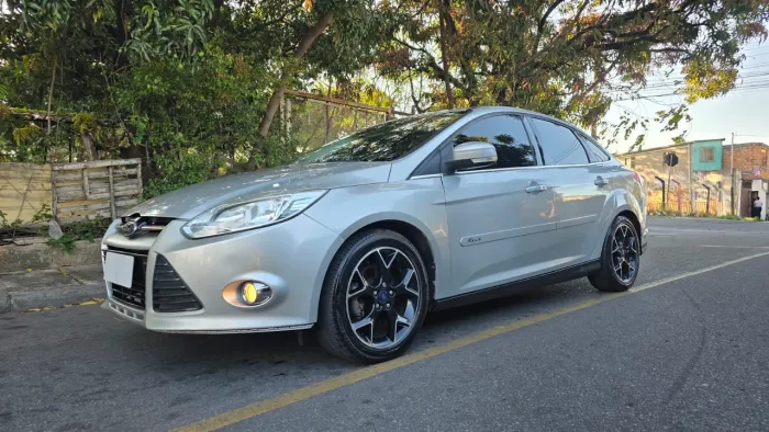 Ford Focus Sed. Ti./ti.plus 2.0 16V Flex AUT 2014