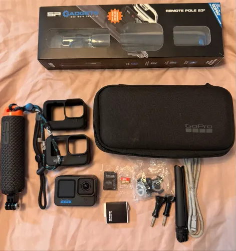 Go Pro Hero 11 Black completa + acessórios extra