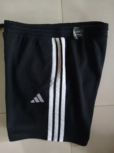 BERMUDA ADIDAS EM MOLETOM TAM G