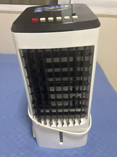 Climatizador de ar Britânia modelo BCL04FI, reservatório de 4 litros,