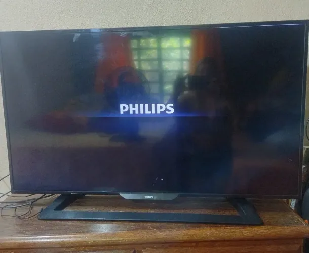 Tv Philips LED 43'' Funcionando perfeitamente - URGENTE