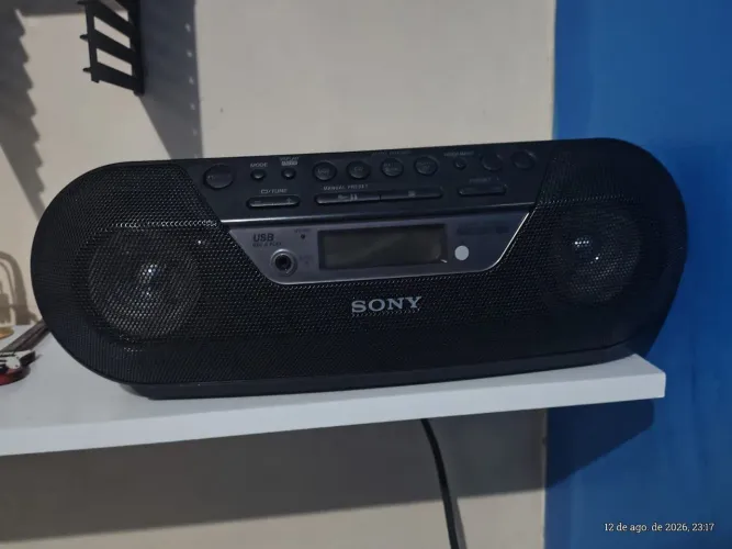 Vendo rádio Sony ZS-RS09P em ótimo estado ( leitor de Cd funcionando)