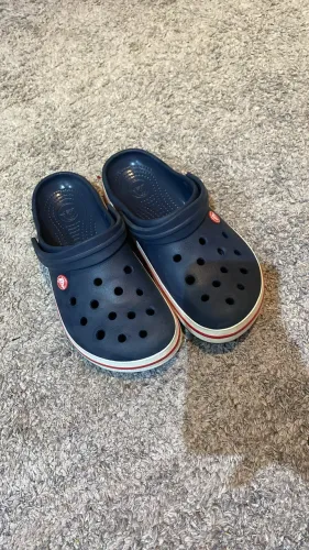 crocs azul marinho 