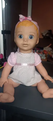 Boneca Luva Bella interativa, uma fofura, usada em bom estado, funcionando