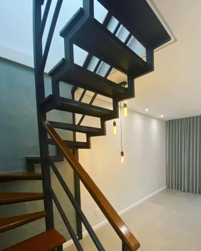Apartamento para venda em Corrêas, Petrópolis/RJ, com dois quartos, sala, cozinha..