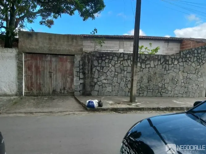 Área, Casa com 4 dormitórios à venda, 243 m² por R$ 750.000 - Malvinas - Campina Grande/PB