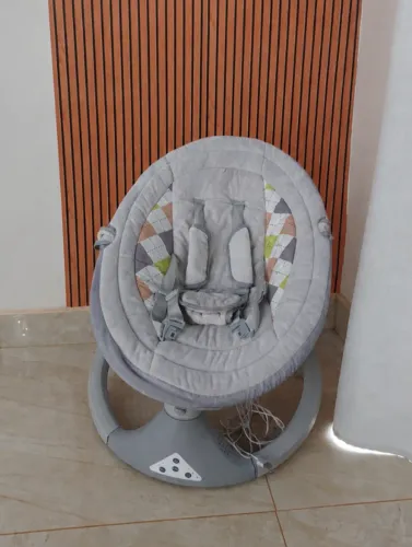 Caderinha elétrica bebe