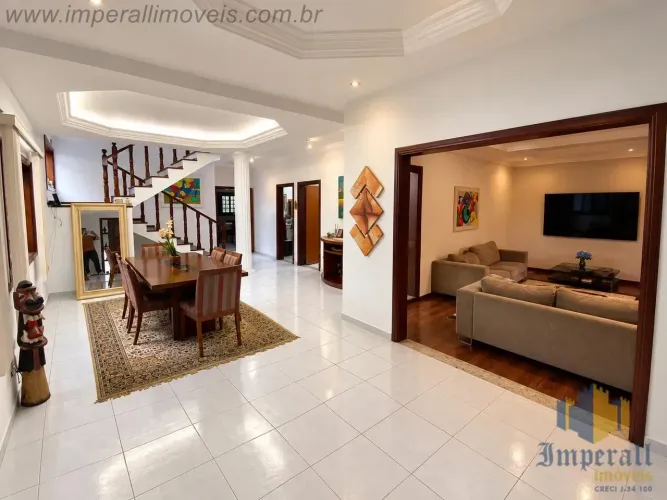 Sobrado Bairro Jardim Esplanada SJC 264 m² 5 dormitórios 1 suíte