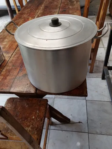 panela caldeirão 60, litros seme nova