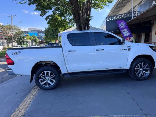 Imagem de Toyota Hilux CD SRV 4X4 2.8 TDI Diesel Aut. 2020
