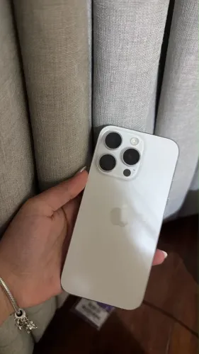 Celular iphone 15