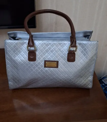 Bolsa Mônica Sanches 