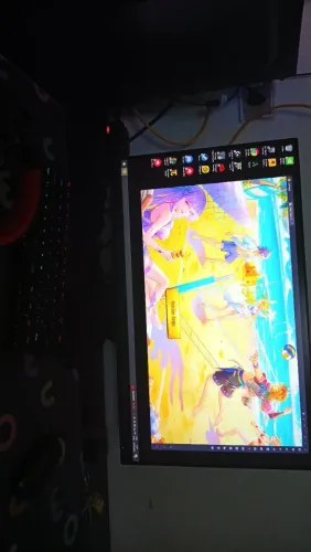 Vende-se Pc completo com mesa