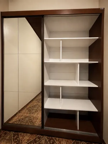 Vende-se Guarda roupa