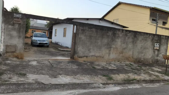 LOTE Á VENDA/SETOR FAIÇAVILLE