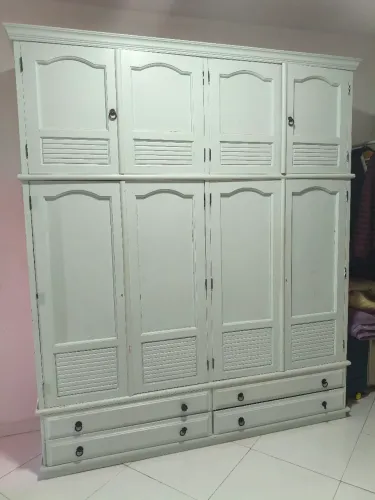 Vendo guarda roupa de madeira maciça