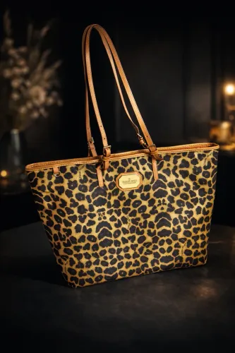 Bolsa Victor Hugo Estampa de Onça